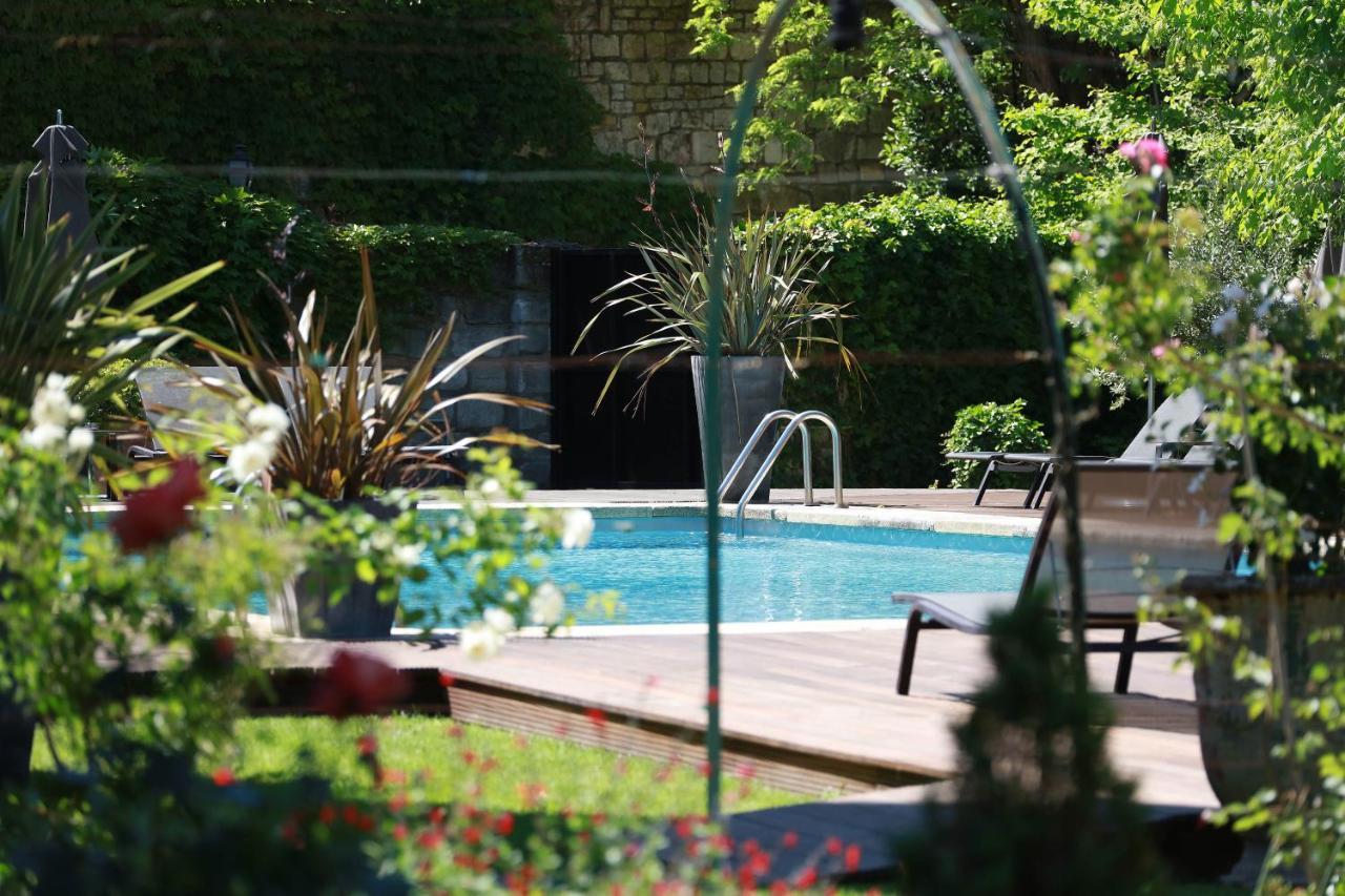 Le Prieure Hotel Villeneuve-les-Avignon Bagian luar foto