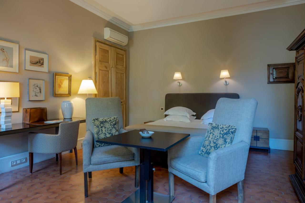 Le Prieure Hotel Villeneuve-les-Avignon Bagian luar foto