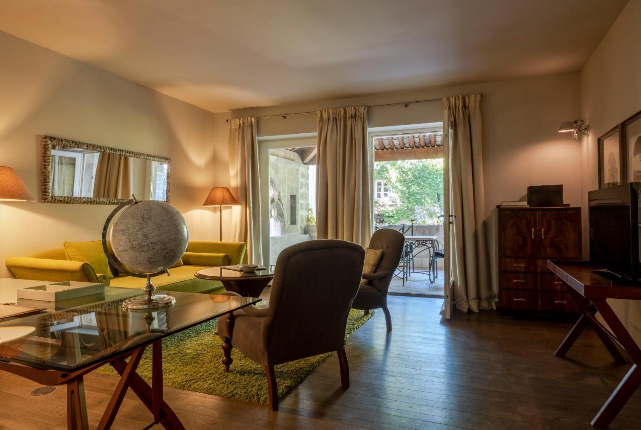 Le Prieure Hotel Villeneuve-les-Avignon Bagian luar foto